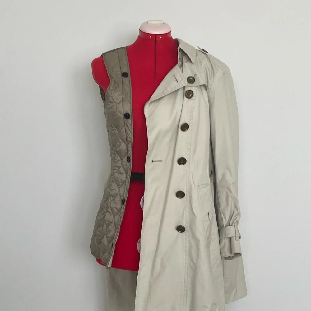 Burberry Light Tan Trench Coat - Picture 4 of 16